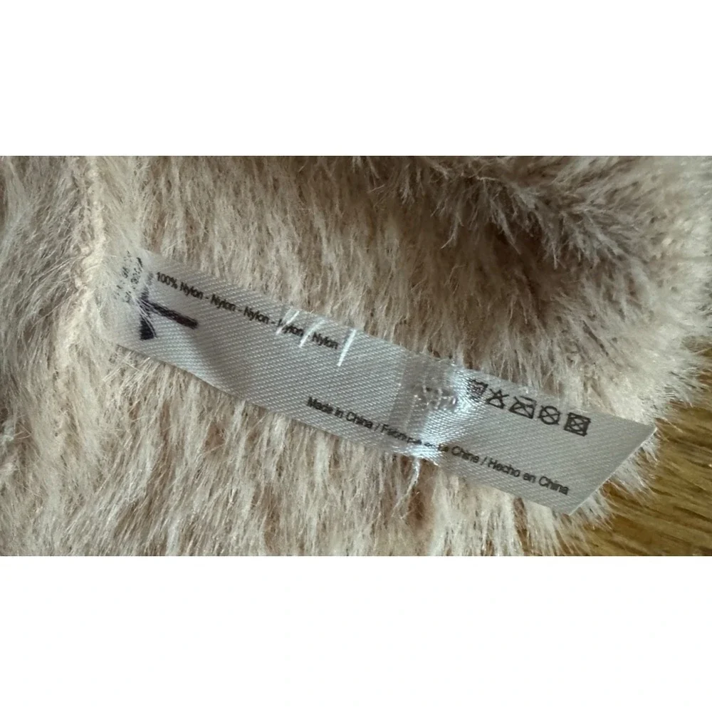 NWOT -‎ Faux Fur Beanie